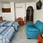 Apartamentos Leonor Carihuela