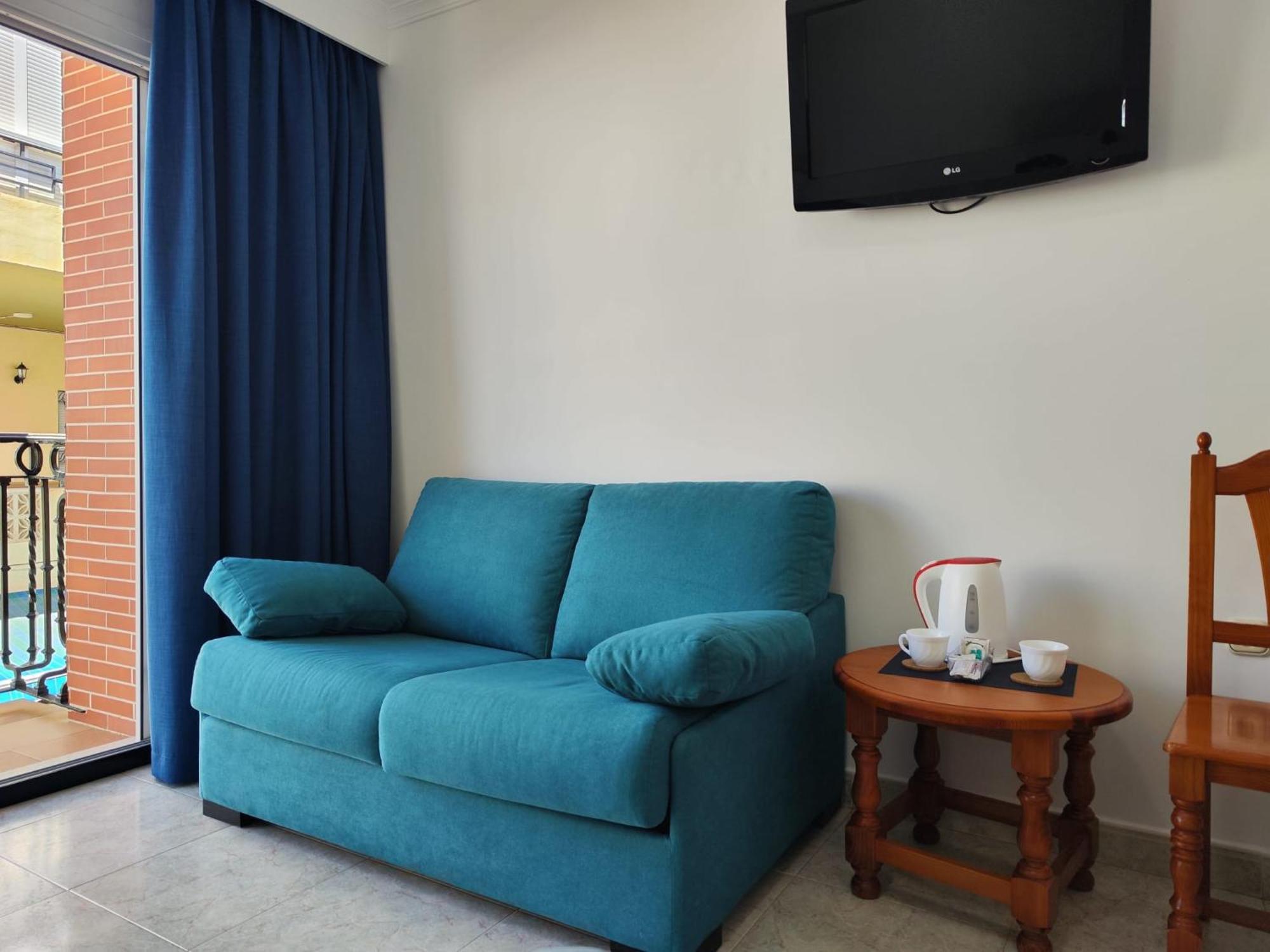 Leonor Carihuela Apartment