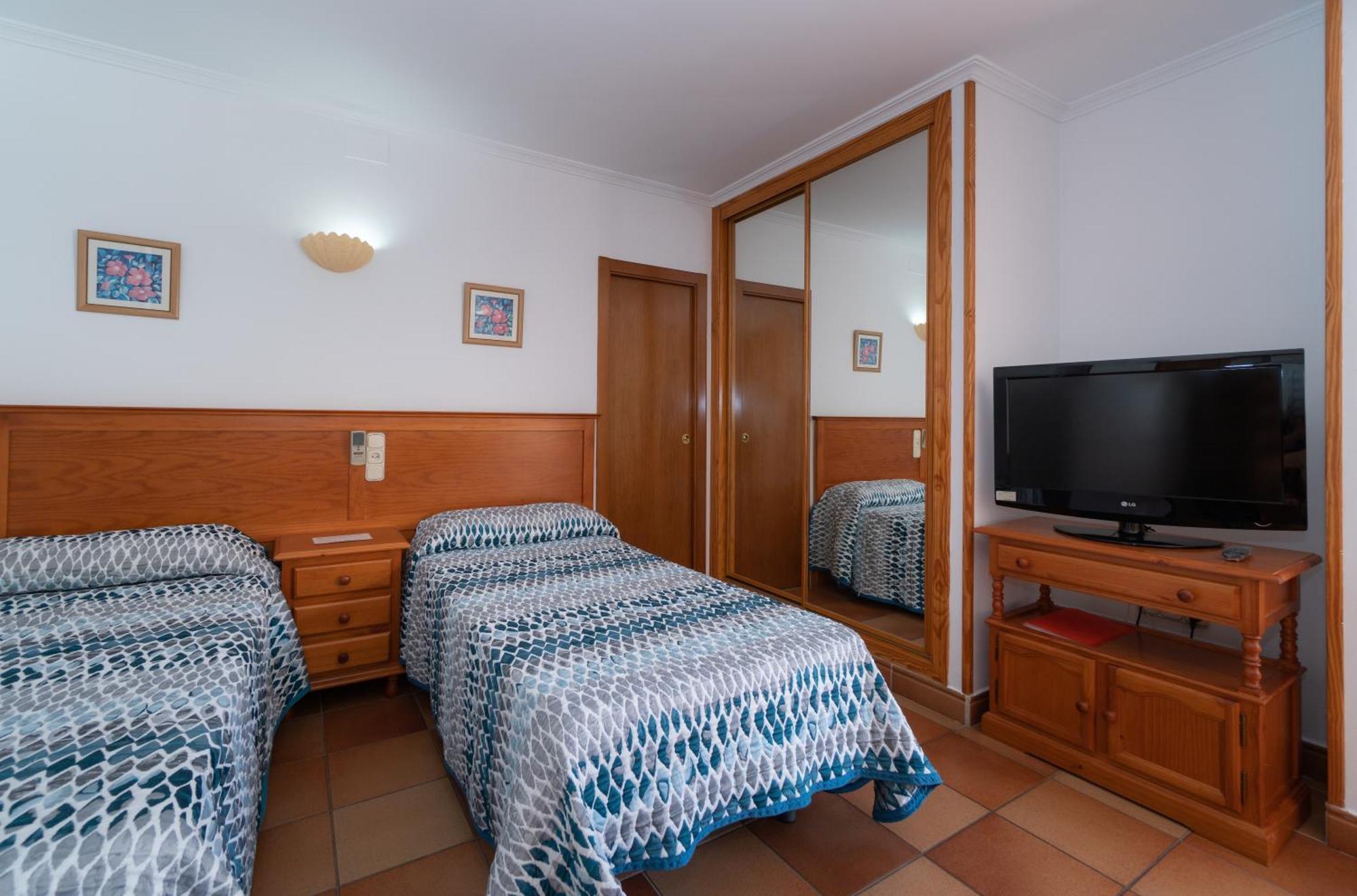 Leonor Carihuela Apartment Torremolinos