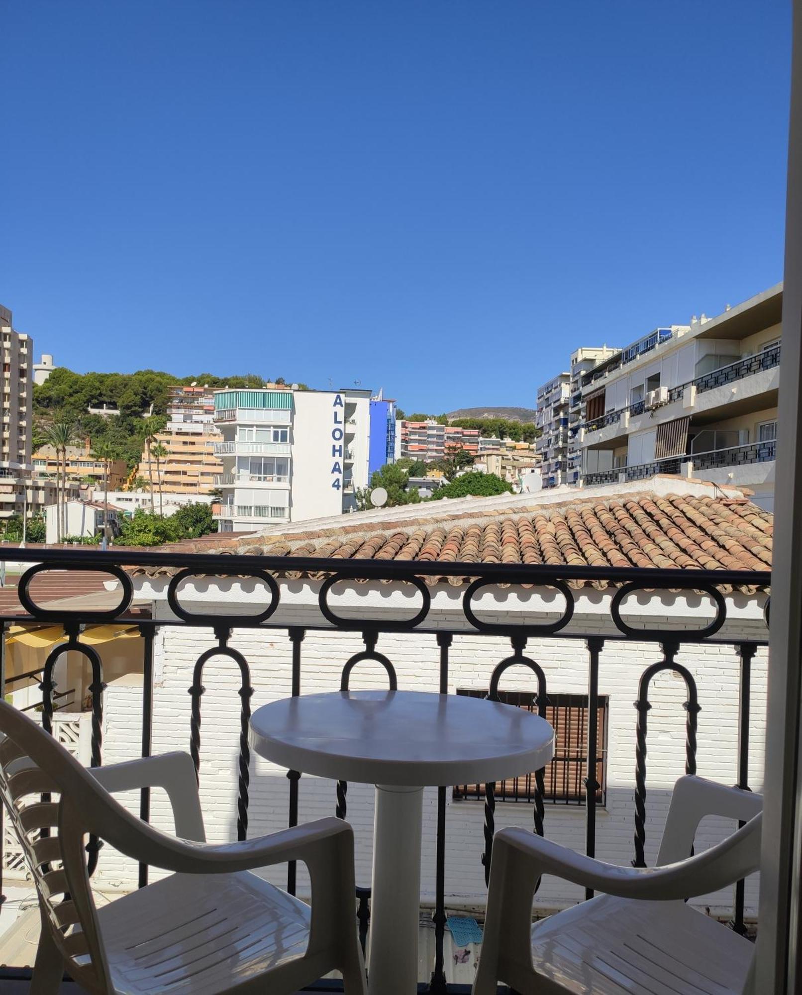 Apartamento Leonor Carihuela *