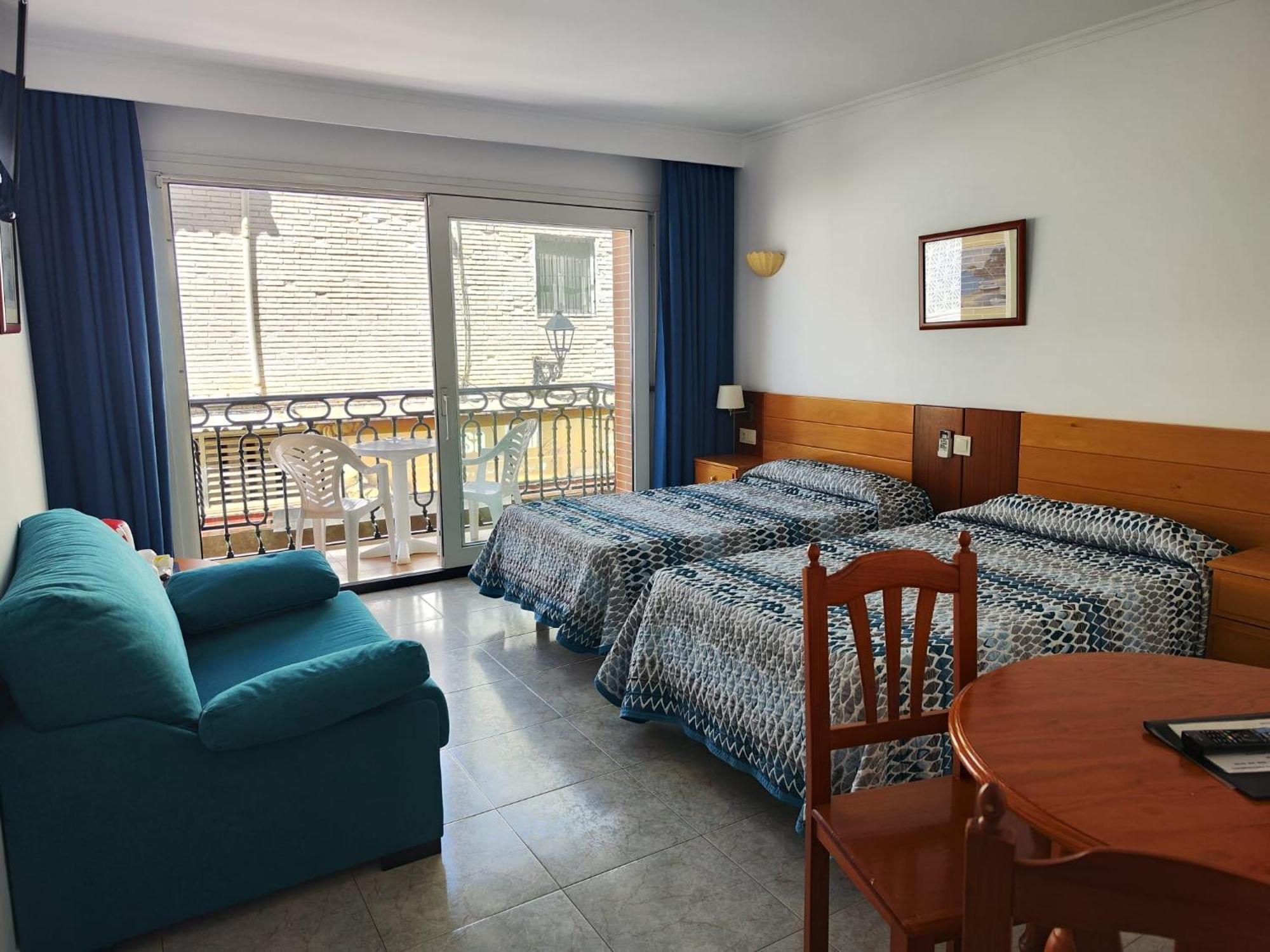 Leonor Carihuela Apartamento Torremolinos